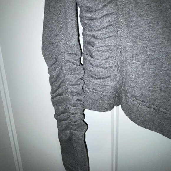 LULULEMON Solace Jacket - Heathered Grey w/Striped Lining Size 10 - EUC - Picture 10 of 10